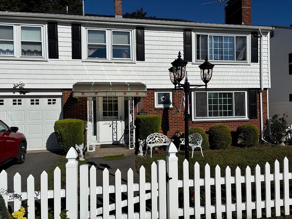 1st image of 4 Lawn Ave Unit 1