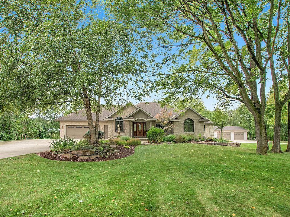 1st image of 11457 Linden Dr NW