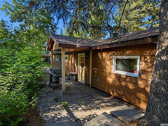 4th image of 183 Carwin Park DRIVE