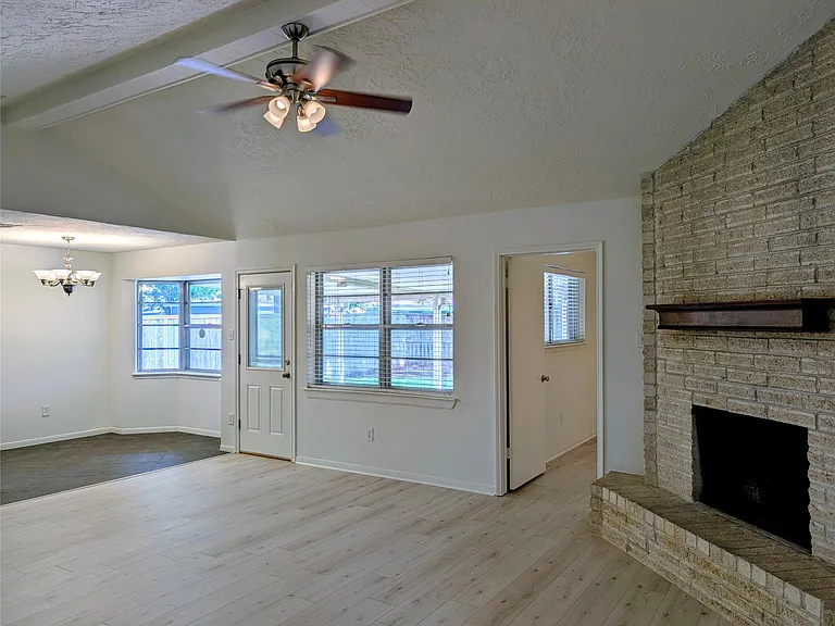 12214 Meadow Berry Dr — Photo 2