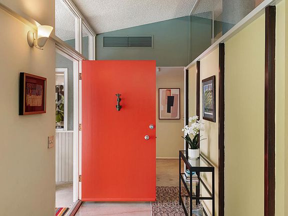 3rd image of 2065 Canyon Close Rd