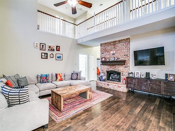 5th image of 305 Crooked Tree Ct