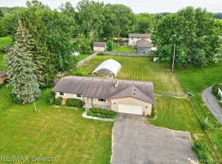 11025 Miller Rd, Swartz Creek, MI 48473