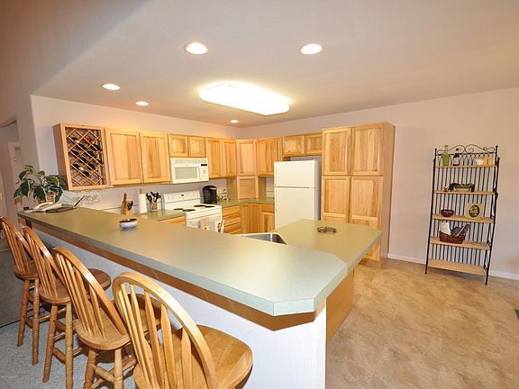 4th image of 823 Mulligan St aka GCR 830