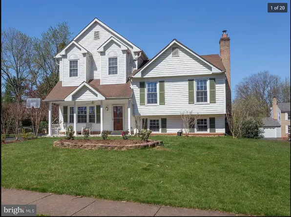 20009 Great Falls Forest Dr, Great Falls, VA 22066