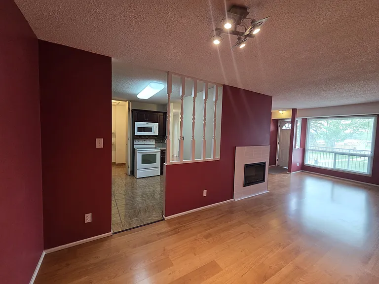 2081 Saddleback Rd NW — Photo 2