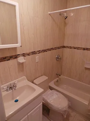 Rented by Perry Associates NYC Inc | media 31