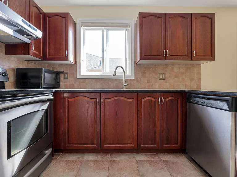 49 Logan Ct #UL - 49 LOGAN CRT — Photo 14