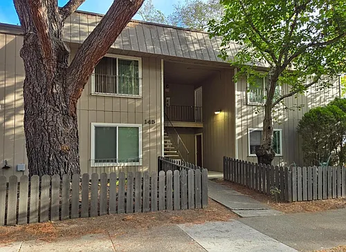 145 Lincoln St #2 Photo 1