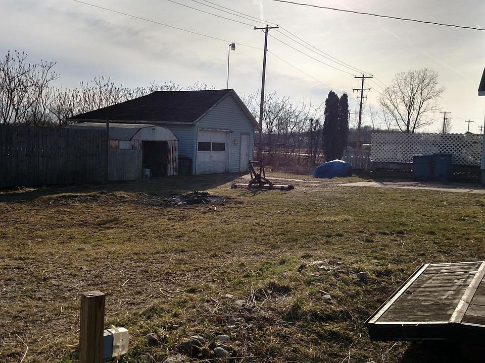2nd image of 1082 129th Ave