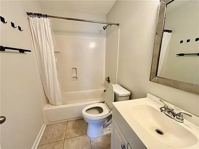 8120 Landry Ave — Photo 5