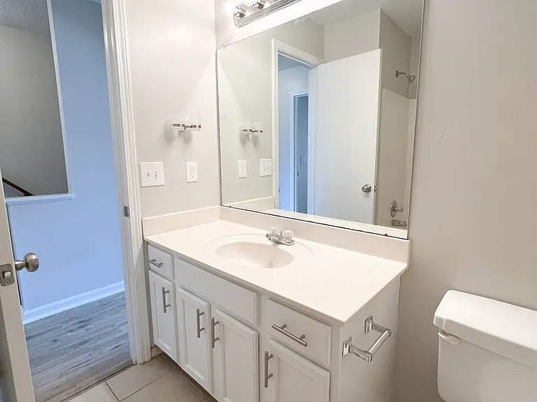 115 Ballygar St — Photo 14