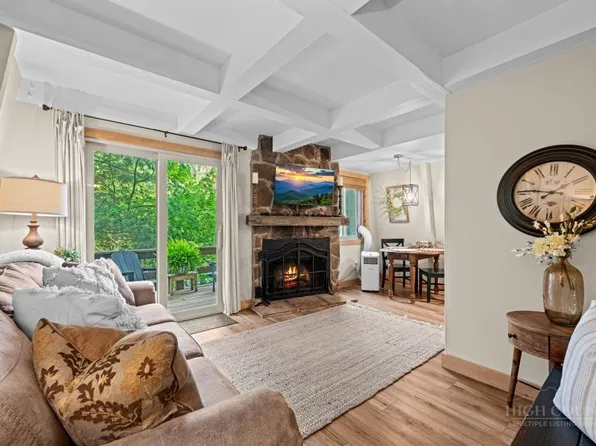 40 Hemlock Hills #B, Banner Elk, NC 28604