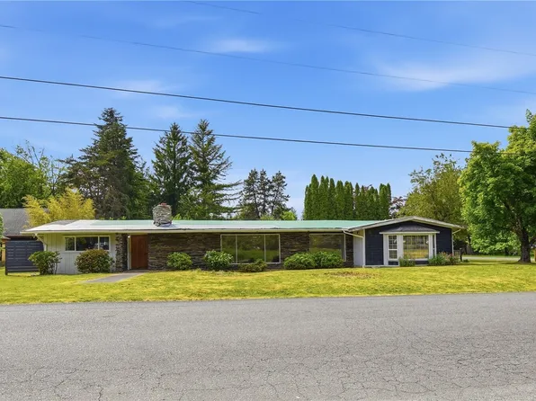 817 NE 10th St, North Bend, WA 98045