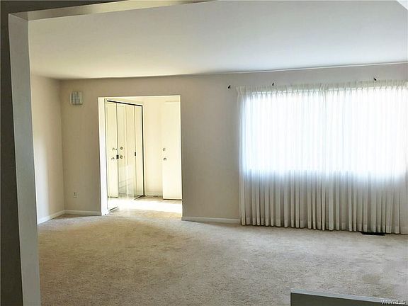 3rd image of 804 Red Fern Ct