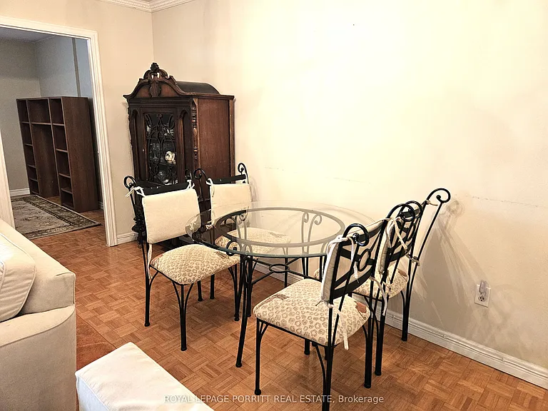 1535 Lakeshore Rd E #1704 — Photo 11