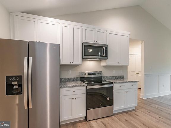 3rd image of 31 Foxglove Ln Lot 1