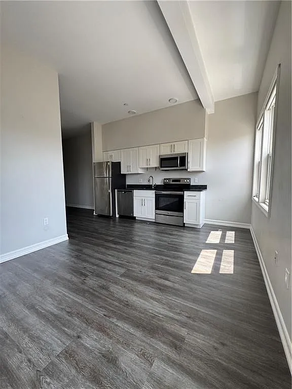 1 bed, 1.0 bath, 600 sqft, $1,950 — Photo 3