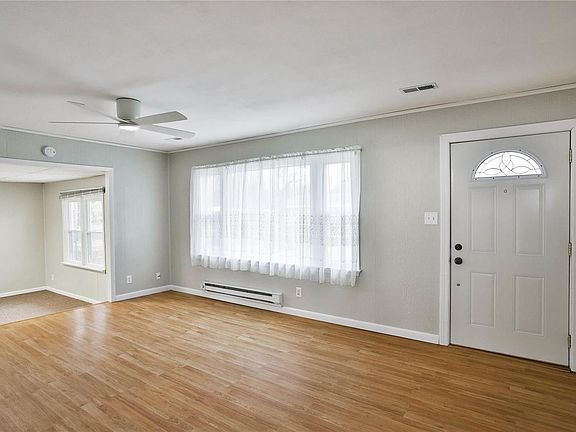 4th image of 144 Hogan Ave