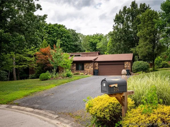 204 Lancaster Circle, New Albany, IN 47150