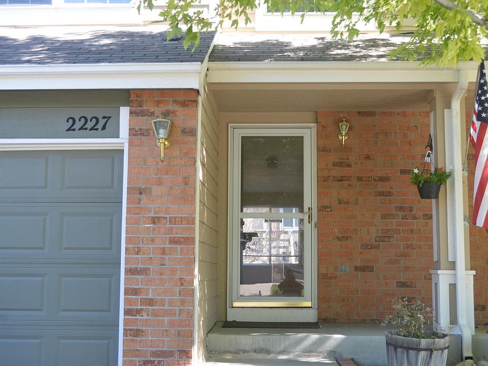 Front of the house 2