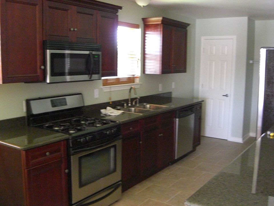 GREAT KITCHEN