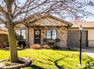 1258 Kingsbury Rd, Washington, IL 61571