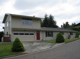 2327 16th St, North Bend, OR 97459