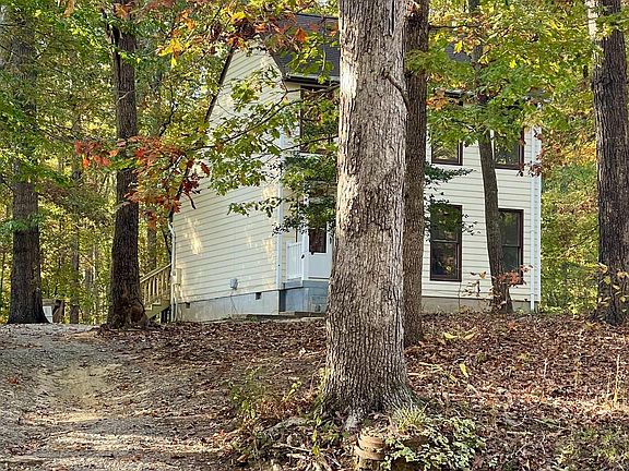 3rd image of 203 Lando Dr