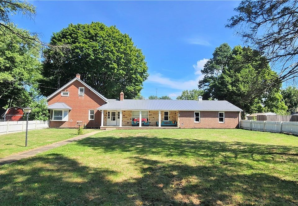 925 High St, Louisville, OH 44641 Zillow