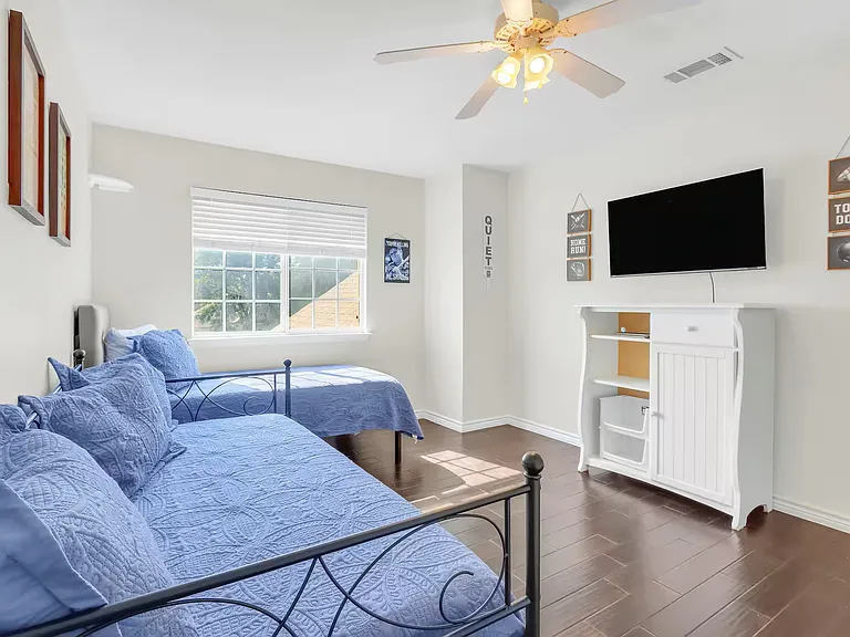 2147 Redwoods Crst — Photo 10