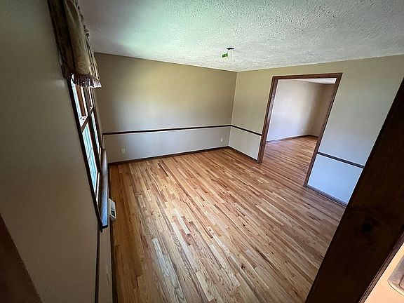 3rd image of 8776 Radburn Dr