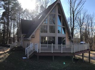 27 Coit Ln, Norwich, CT 06360