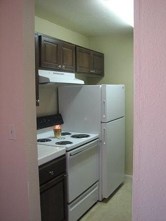 Kitchn with beautiful new Cabinets