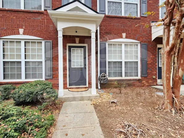 1618 Cove Creek Cir, Norcross, GA