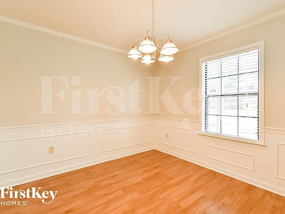 5th image of 7357 Doncaster Ln