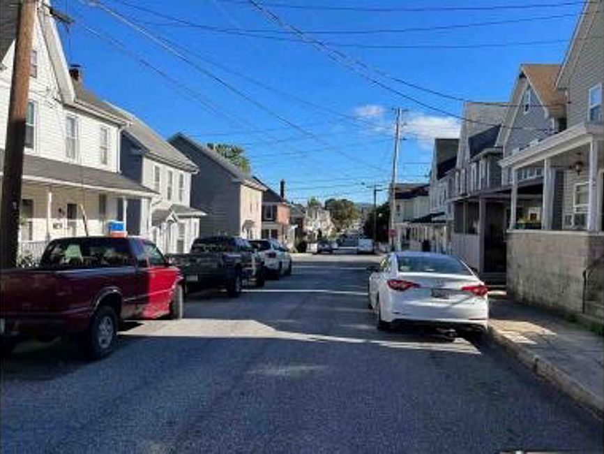 32 N Franklin St, Waynesboro, PA 17268 Zillow