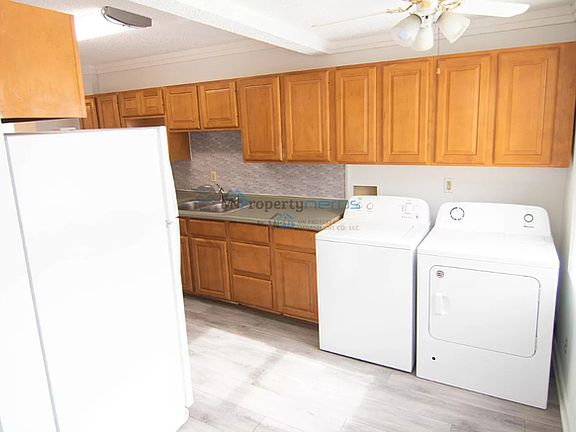 3rd image of 664 24th Ave NE