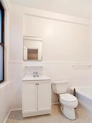 Rented by Compass | media 62