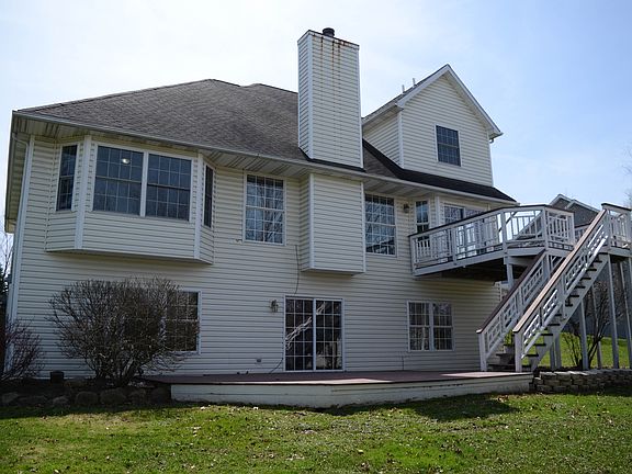 2nd image of 5048 Ellington Dr