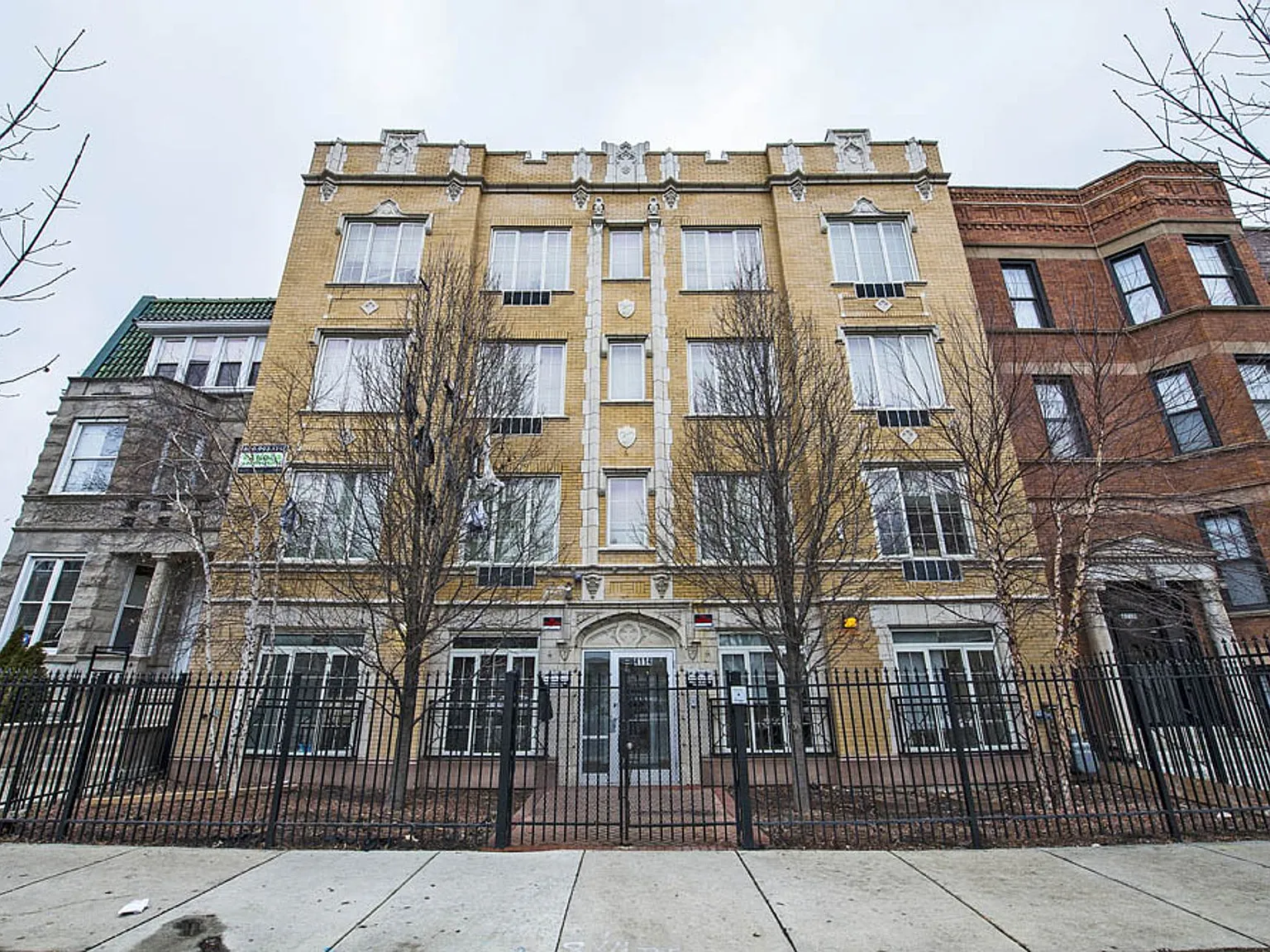 4114 W Washington — Photo 2