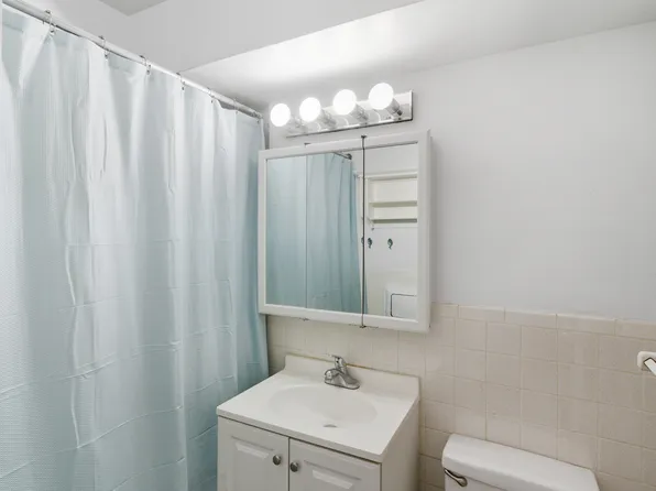 305 East 40th Street image 11 of 16