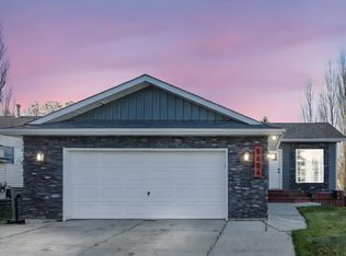 5606 55th St, Beaumont, AB T4X1L7