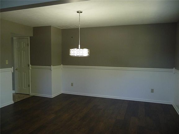 4th image of 10647 Magenta Dr