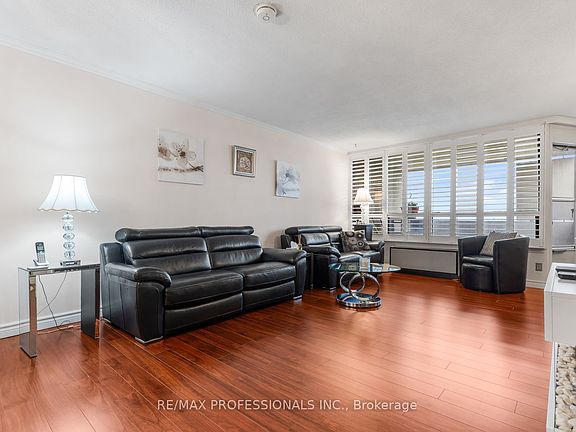 2nd image of 300 Mill Rd #Penthouse 30
