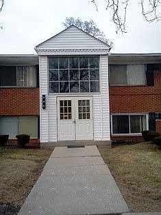 1st image of 195 Gerald St APT 14
