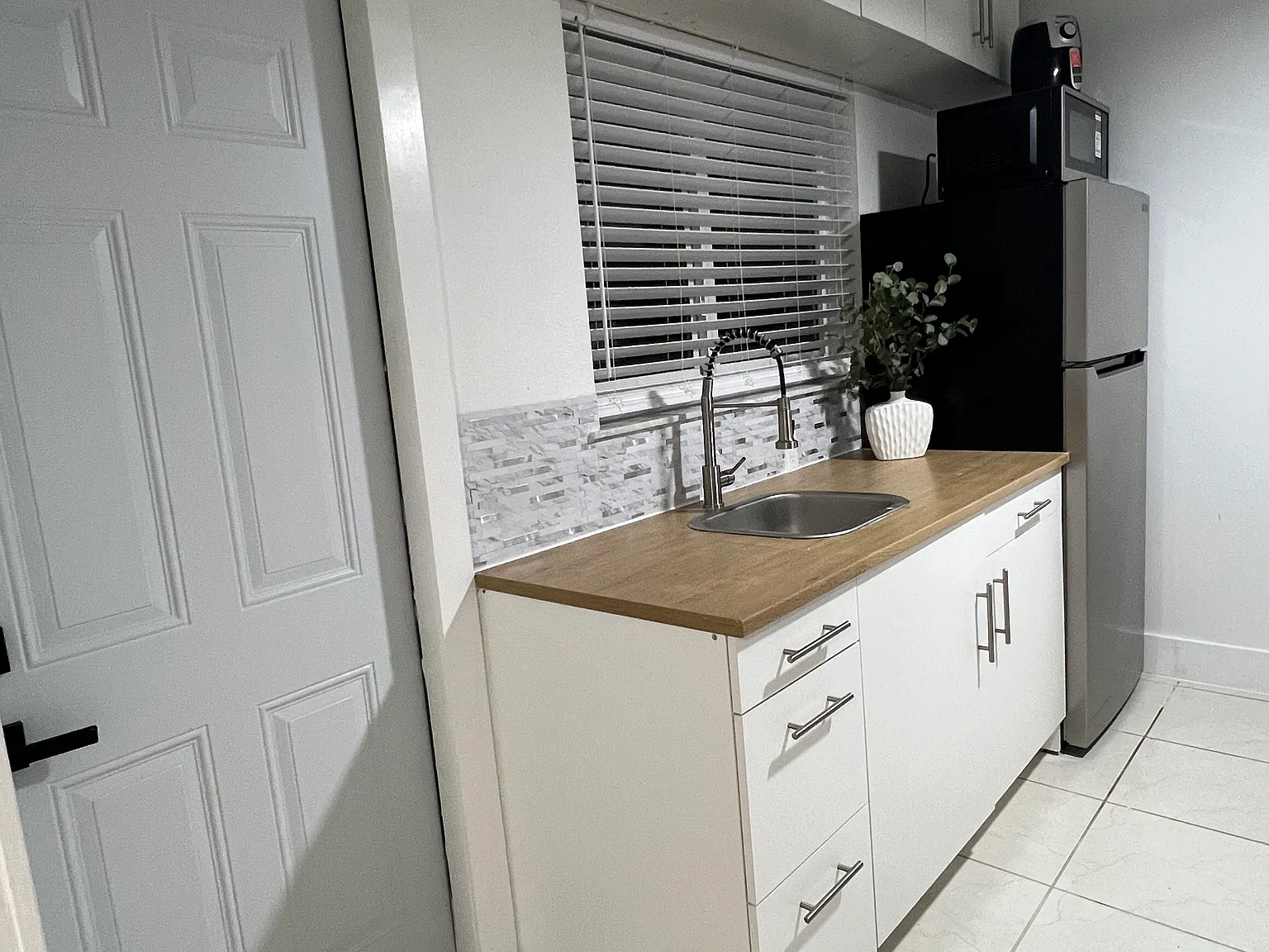 1 bed, 400 sqft, $1,750 — Photo 3
