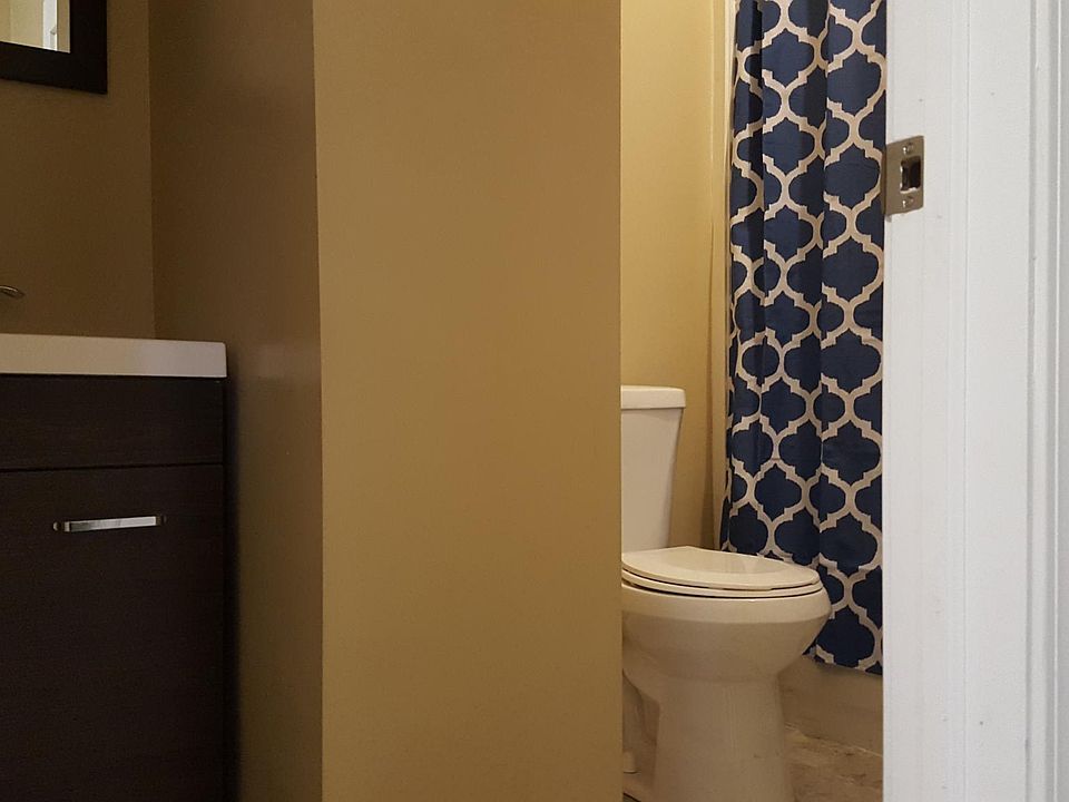2nd image of 139 Vermont St #2