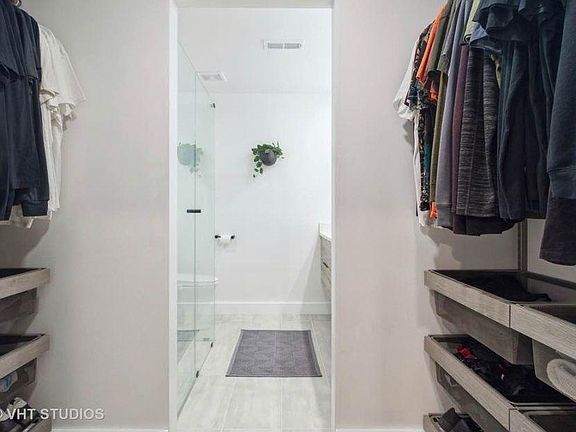 5th image of 2720 W Cortland St APT 104