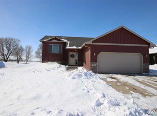 311 Thelma Ave, Harrisburg, SD 57032